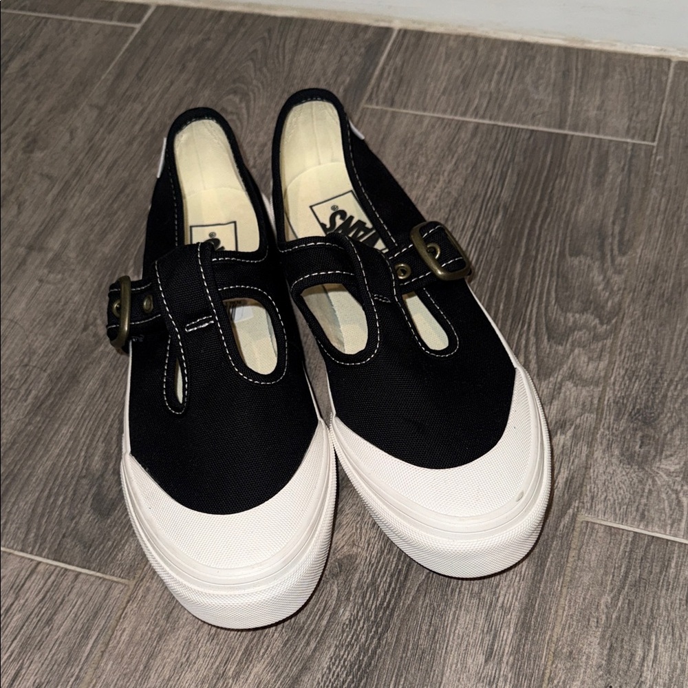 NWOB VANS Mary Jane Style 93 Shoe